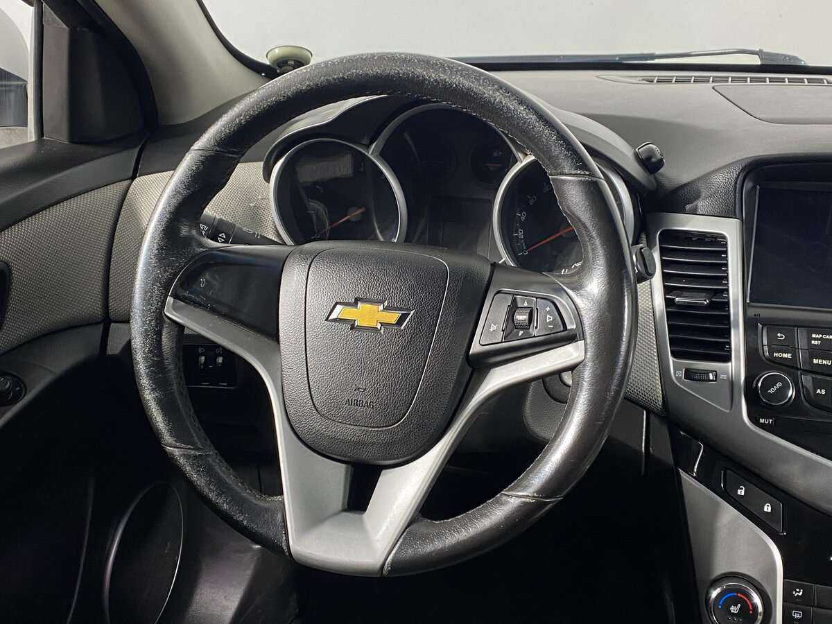 Купить Chevrolet Cruze с пробегом. Фото: #8