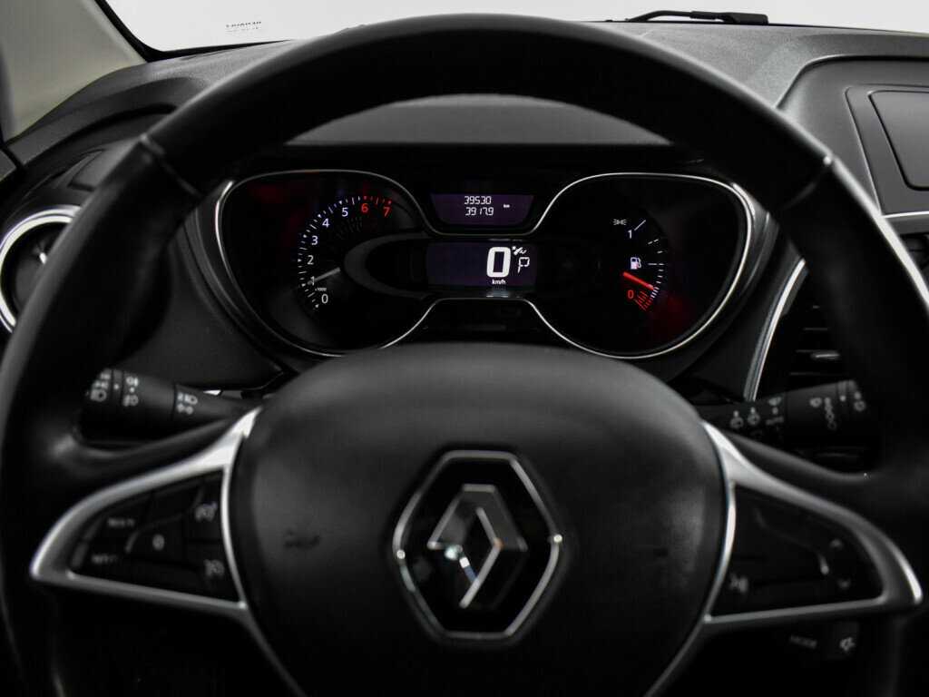 Купить Renault Kaptur с пробегом. Фото: #17