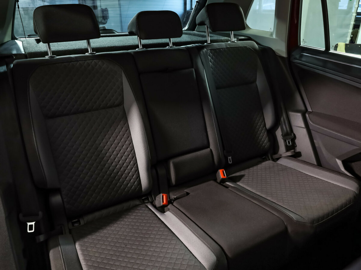 Купить Volkswagen Tiguan с пробегом. Фото: #23