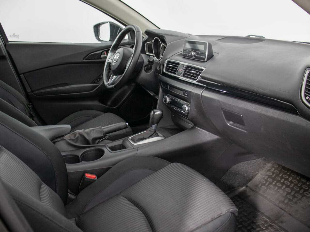 Купить Mazda 3 с пробегом. Фото: #8