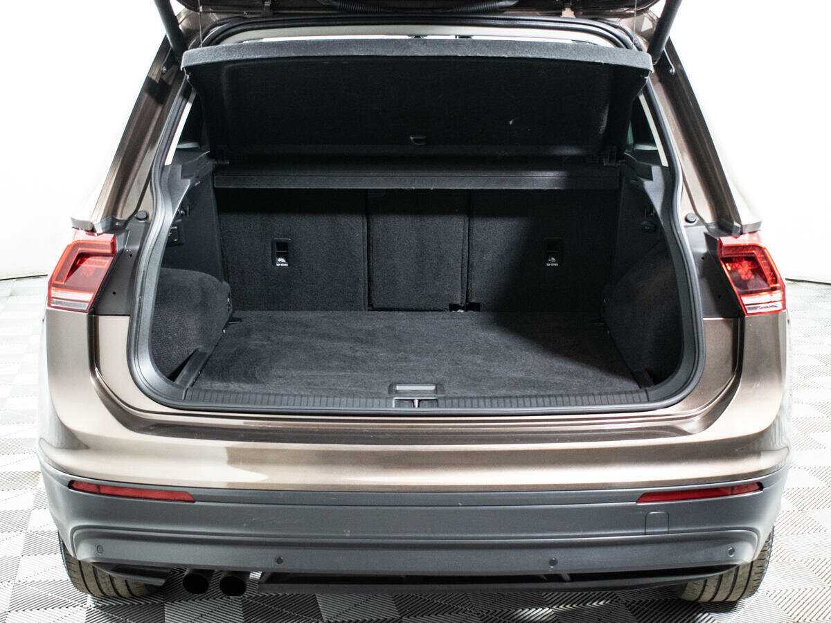 Купить Volkswagen Tiguan с пробегом. Фото: #15