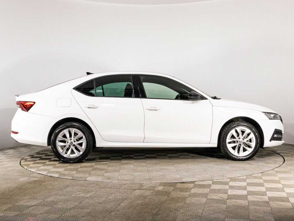 Купить Skoda Octavia с пробегом. Фото: #3