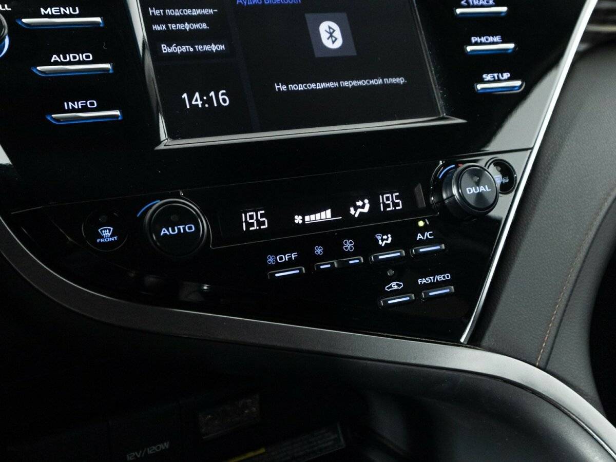Купить Toyota Camry с пробегом. Фото: #17