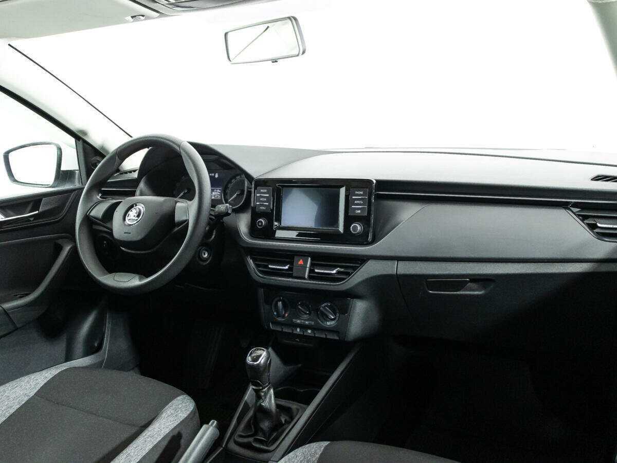 Купить Skoda Rapid с пробегом. Фото: #8