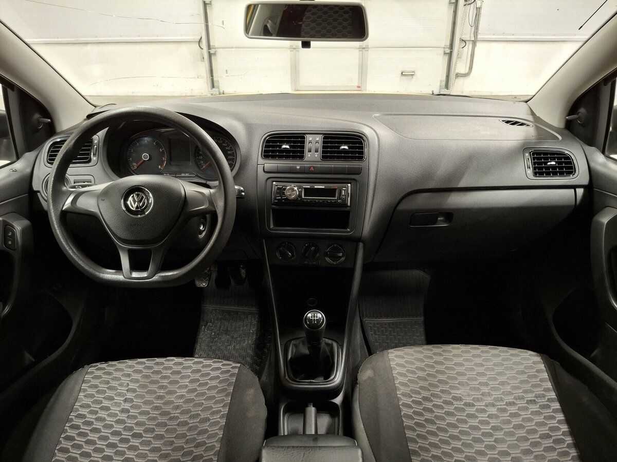 Купить Volkswagen Polo с пробегом. Фото: #13