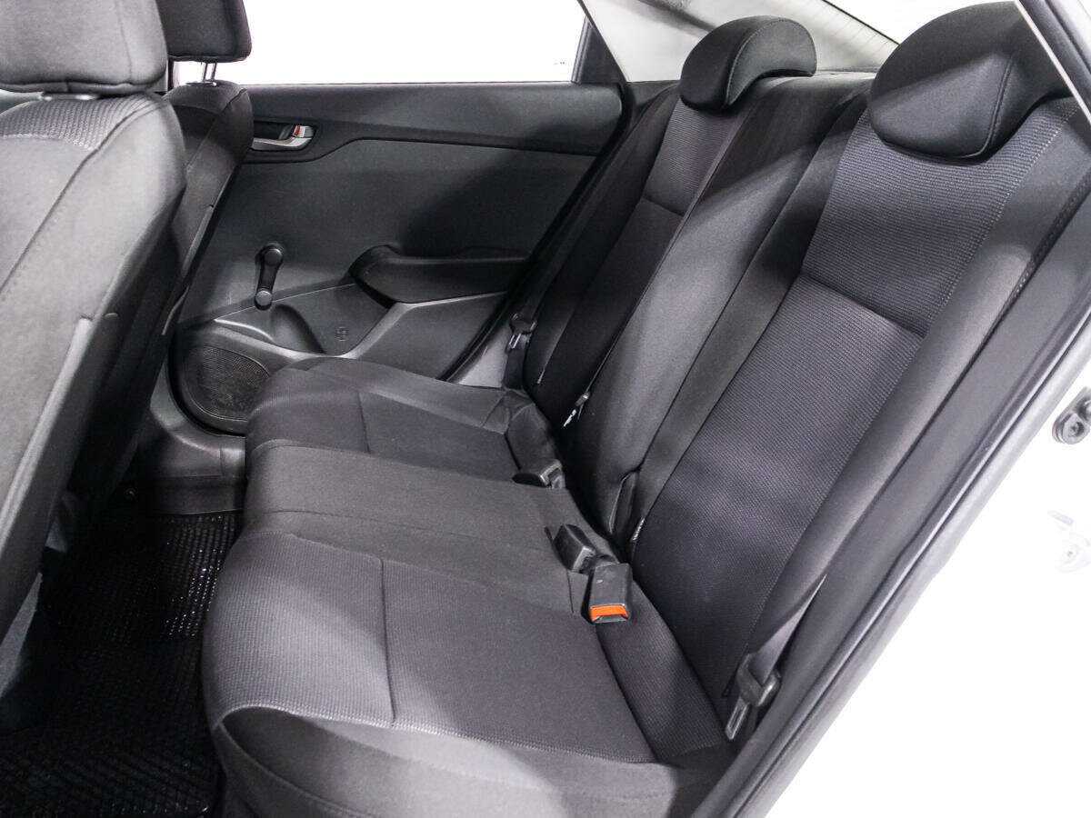 Купить Hyundai Solaris с пробегом. Фото: #9