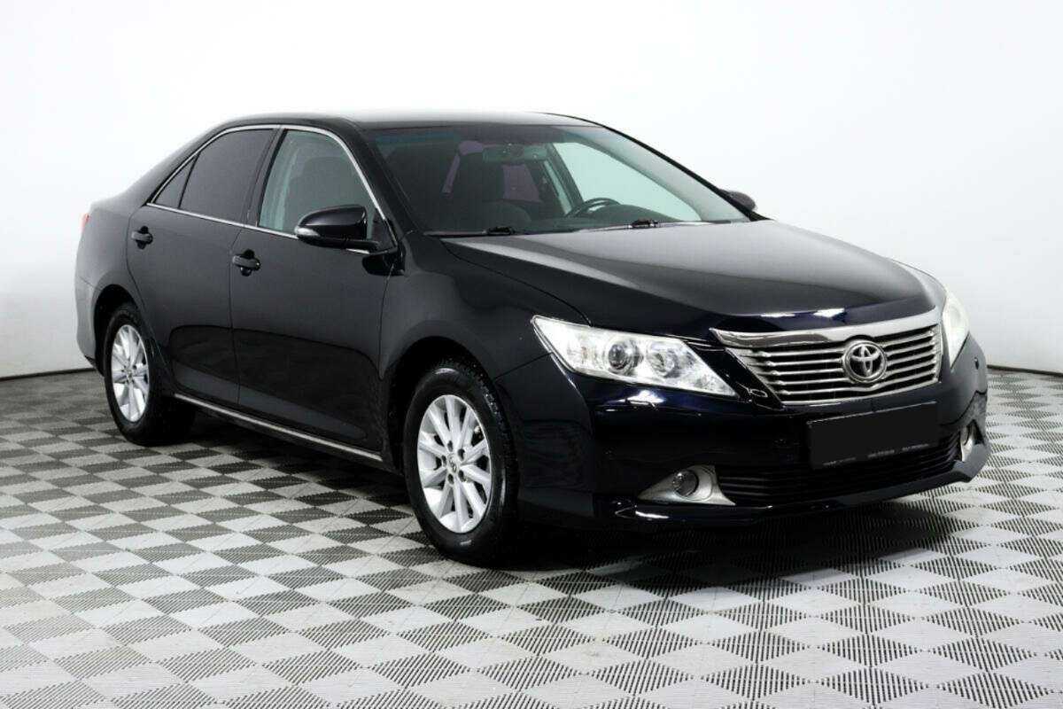 Купить Toyota Camry с пробегом. Фото: #2