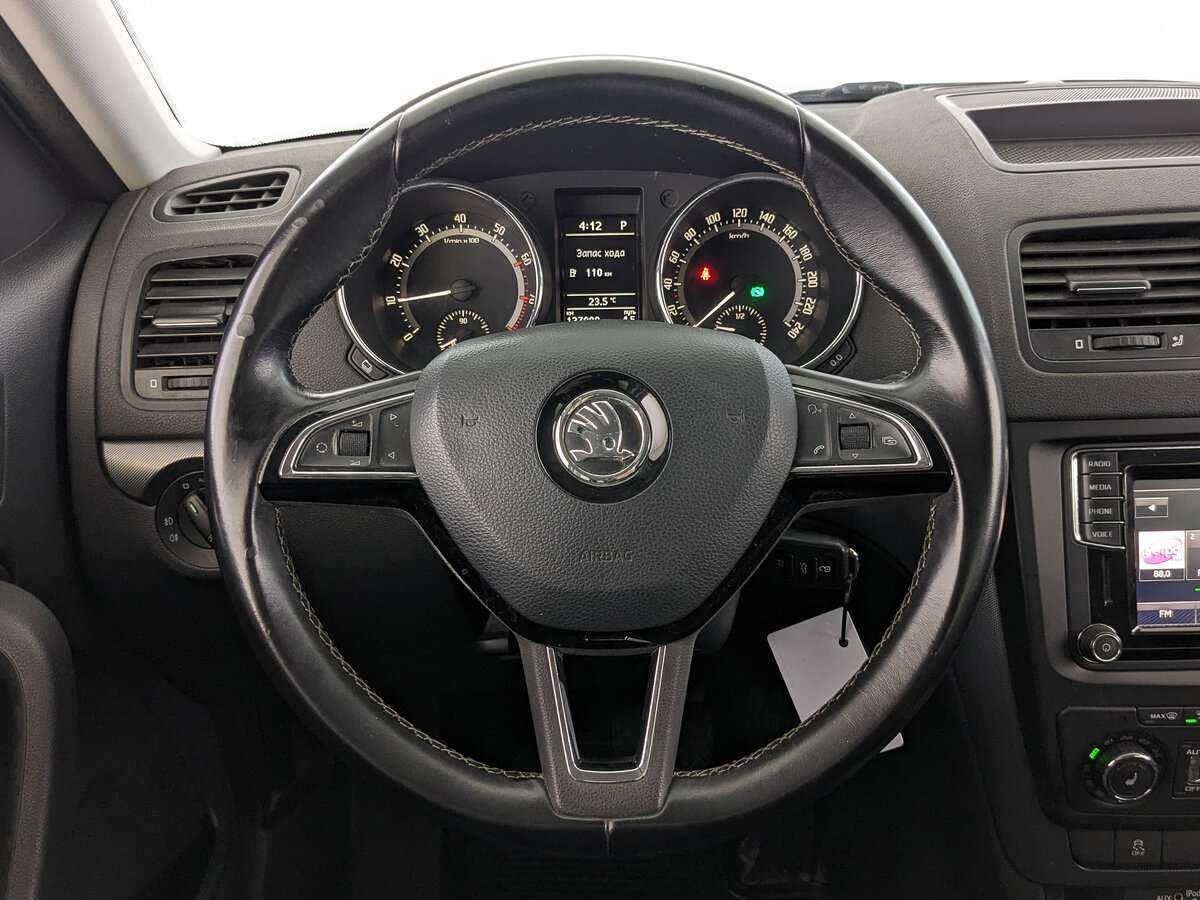 Купить Skoda Yeti с пробегом. Фото: #17