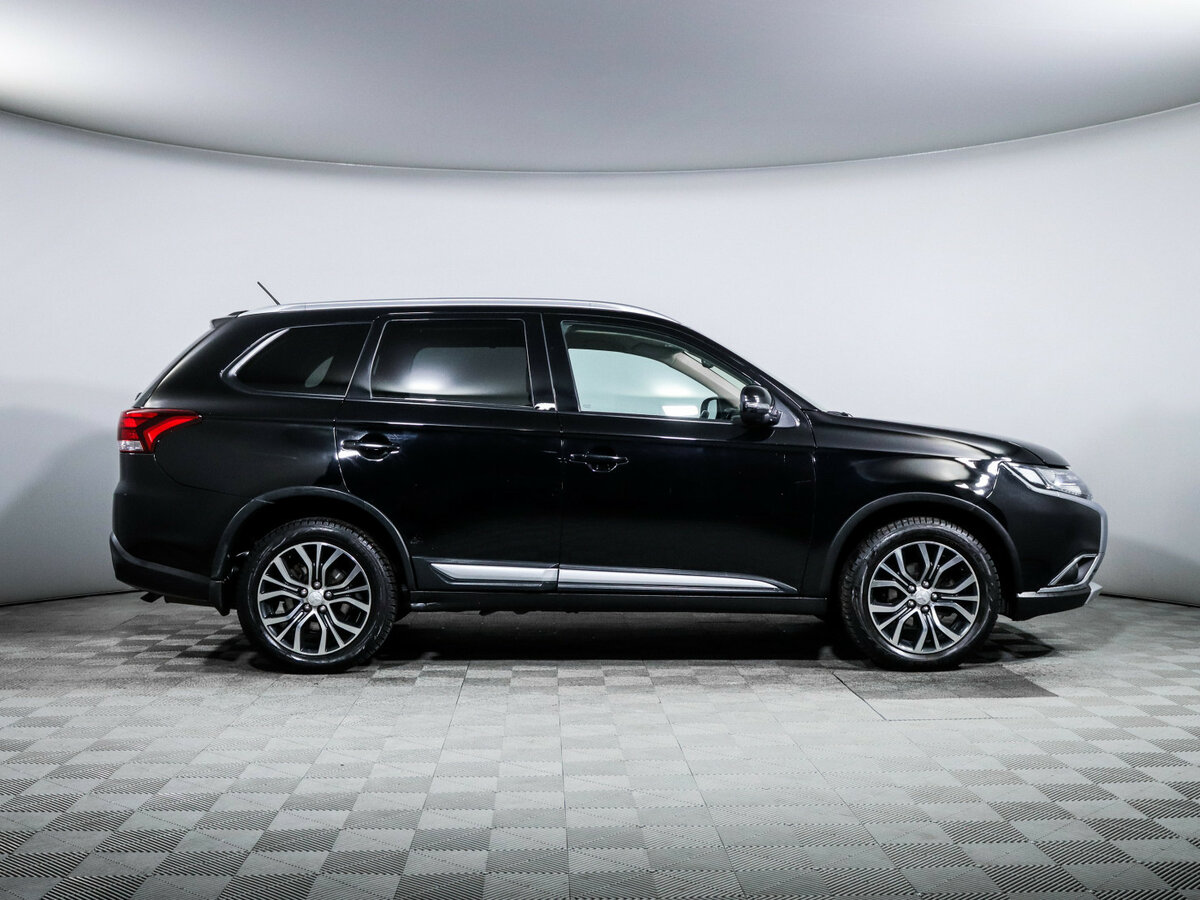 Купить Mitsubishi Outlander с пробегом. Фото: #3