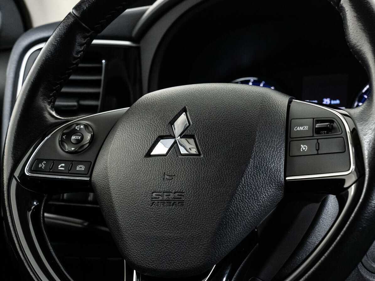 Купить Mitsubishi Outlander с пробегом. Фото: #10