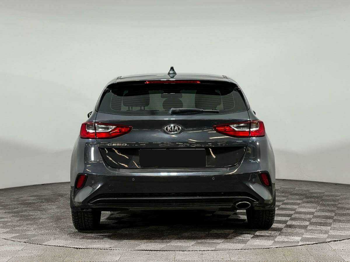 Купить Kia Ceed с пробегом. Фото: #4