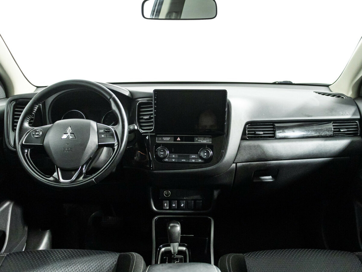Купить Mitsubishi Outlander с пробегом. Фото: #12