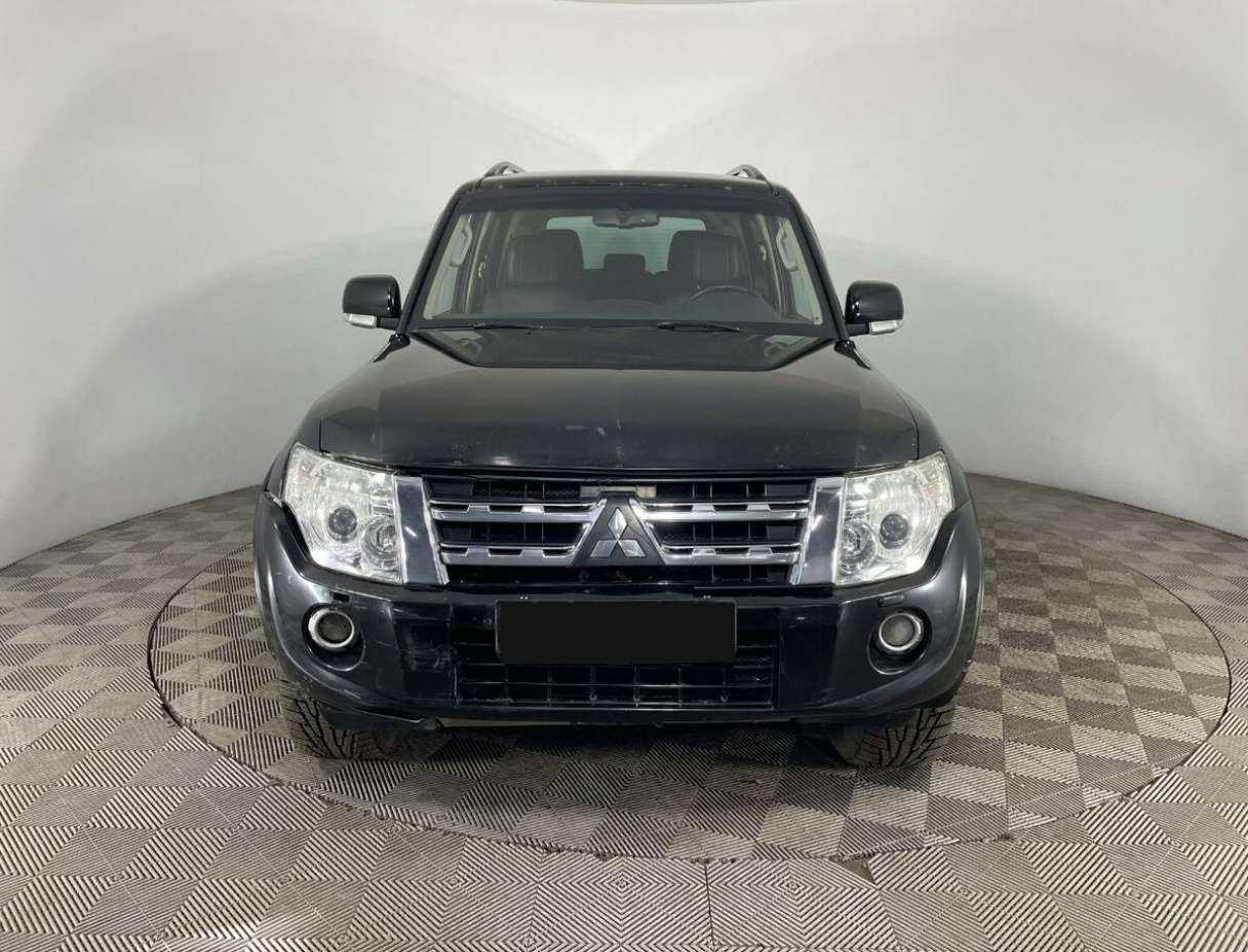 Купить Mitsubishi Pajero с пробегом. Фото: #1