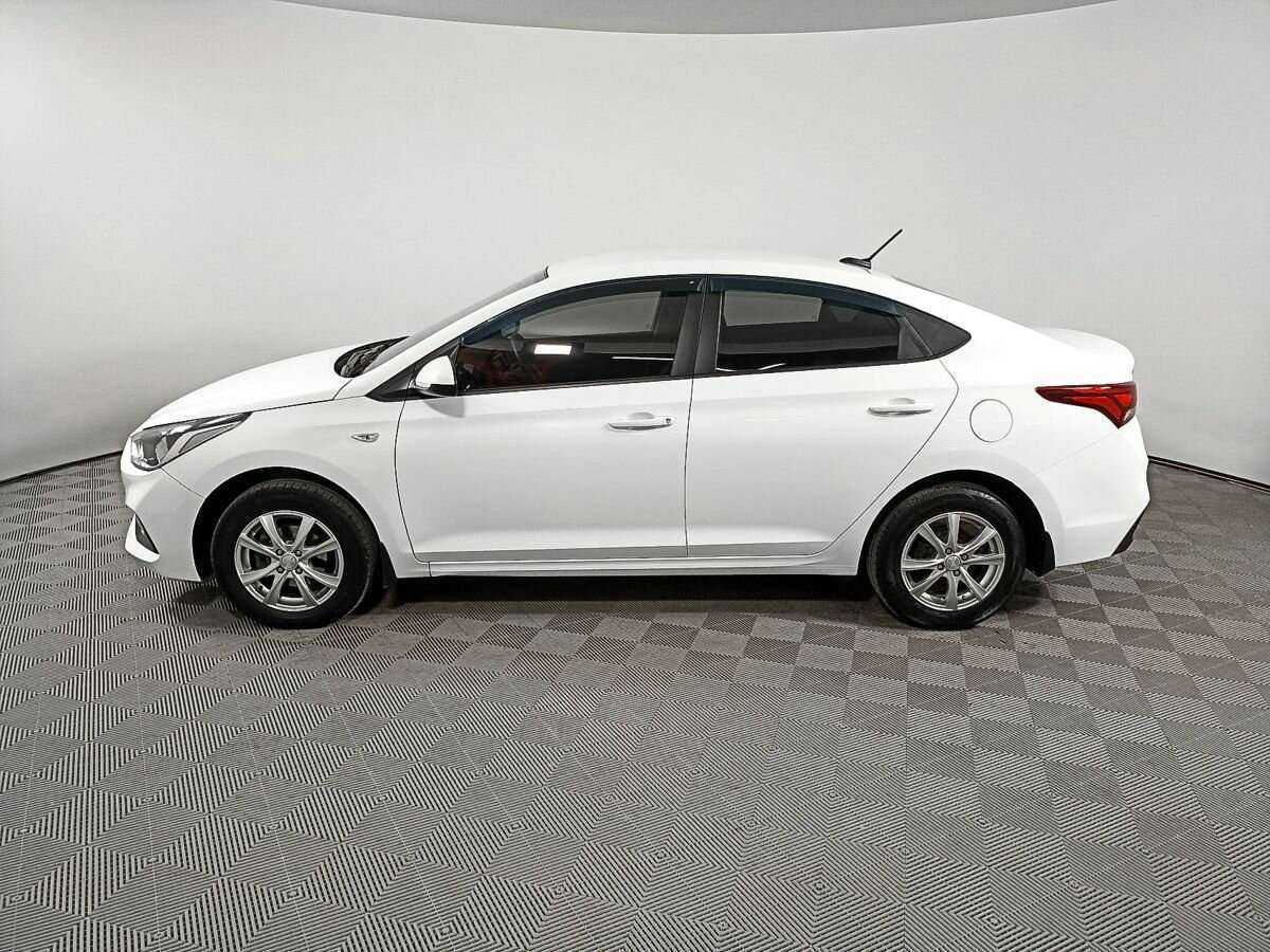 Купить Hyundai Solaris с пробегом. Фото: #7