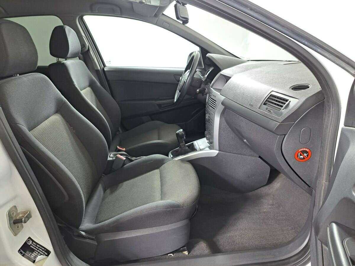 Купить Opel Astra с пробегом. Фото: #8