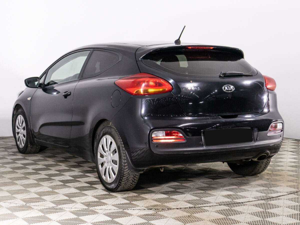Купить Kia Ceed с пробегом. Фото: #6