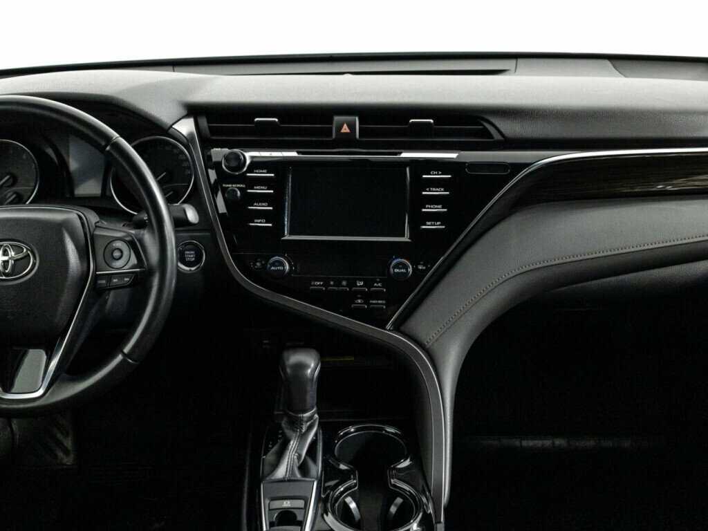 Купить Toyota Camry с пробегом. Фото: #13