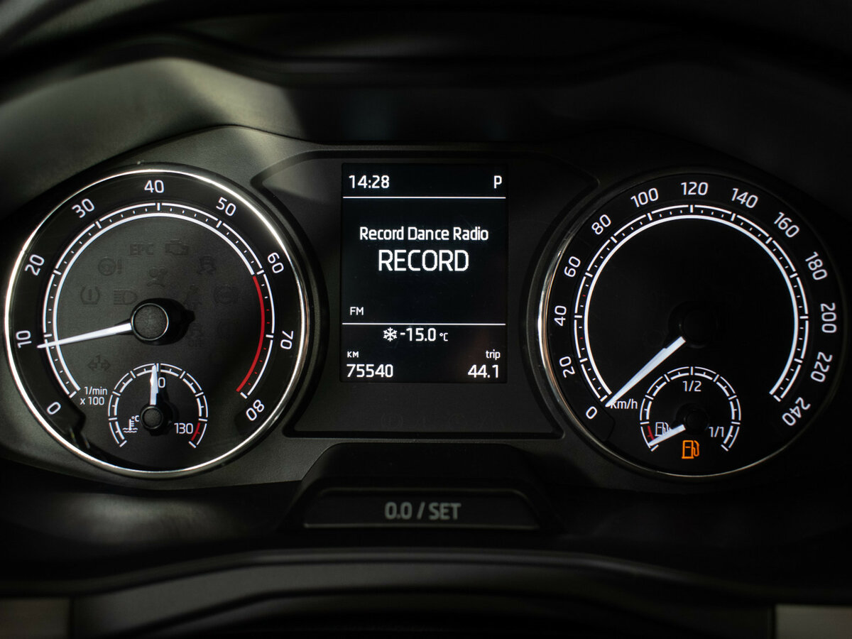 Купить Skoda Rapid с пробегом. Фото: #11