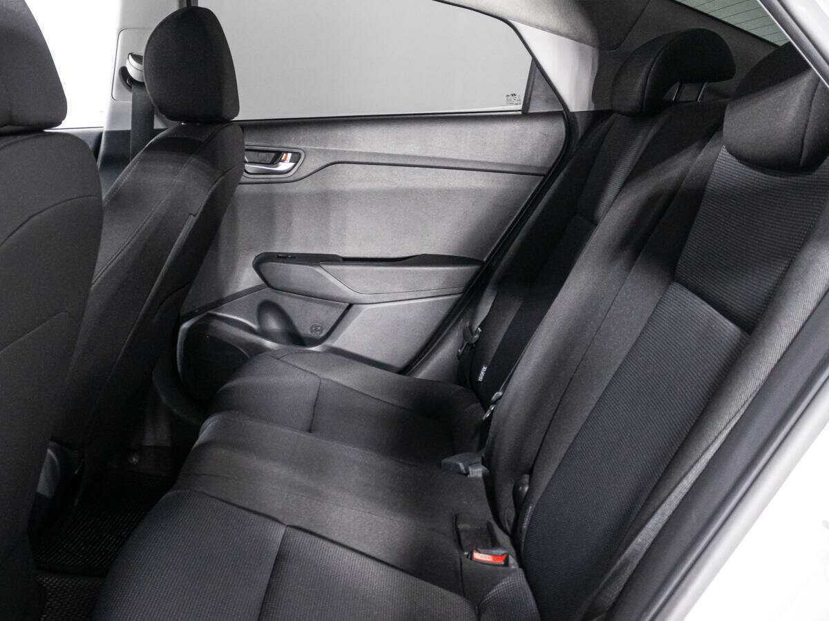 Купить Hyundai Solaris с пробегом. Фото: #9