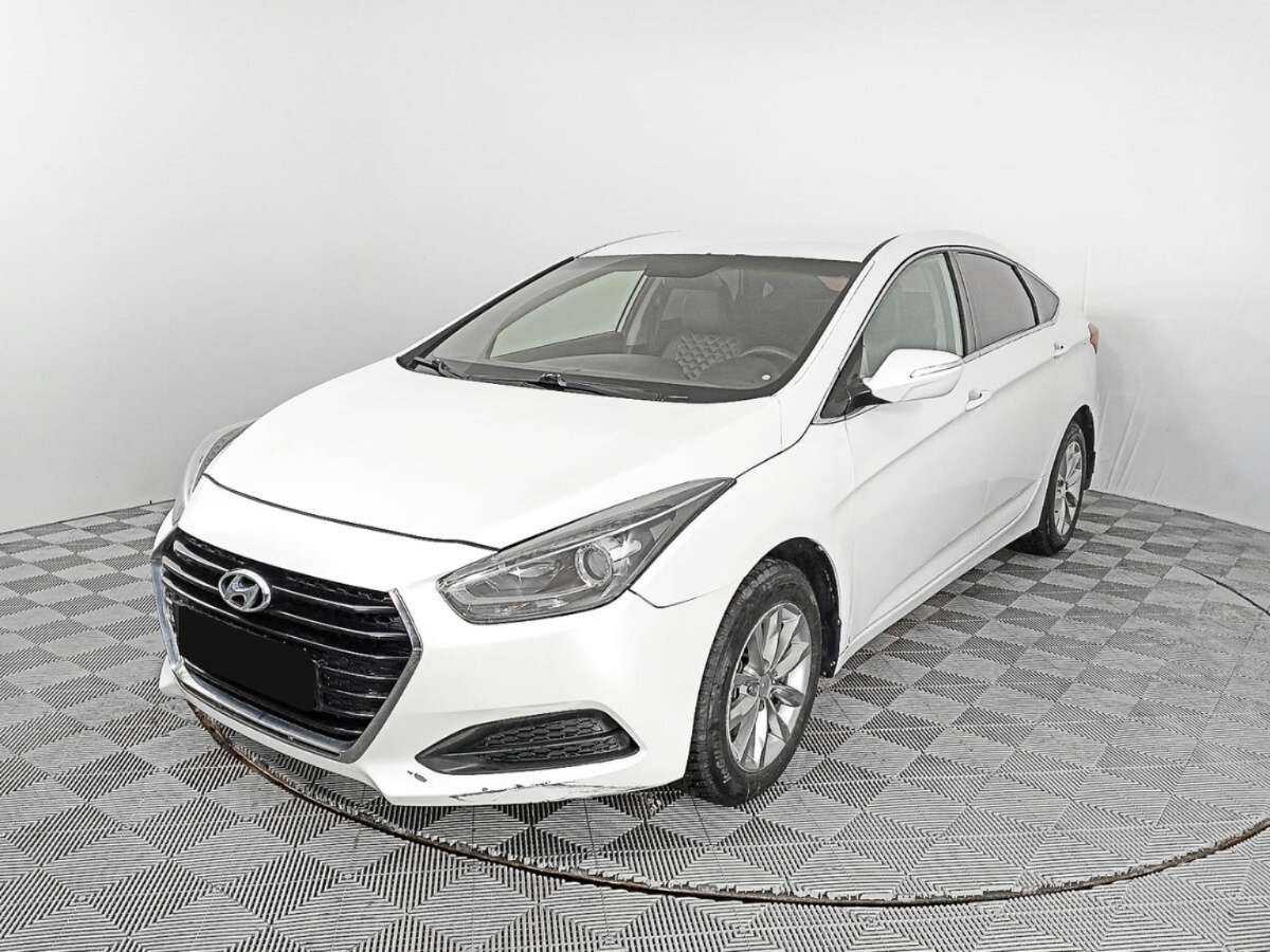 Купить Hyundai i40 с пробегом. Посмотреть фото