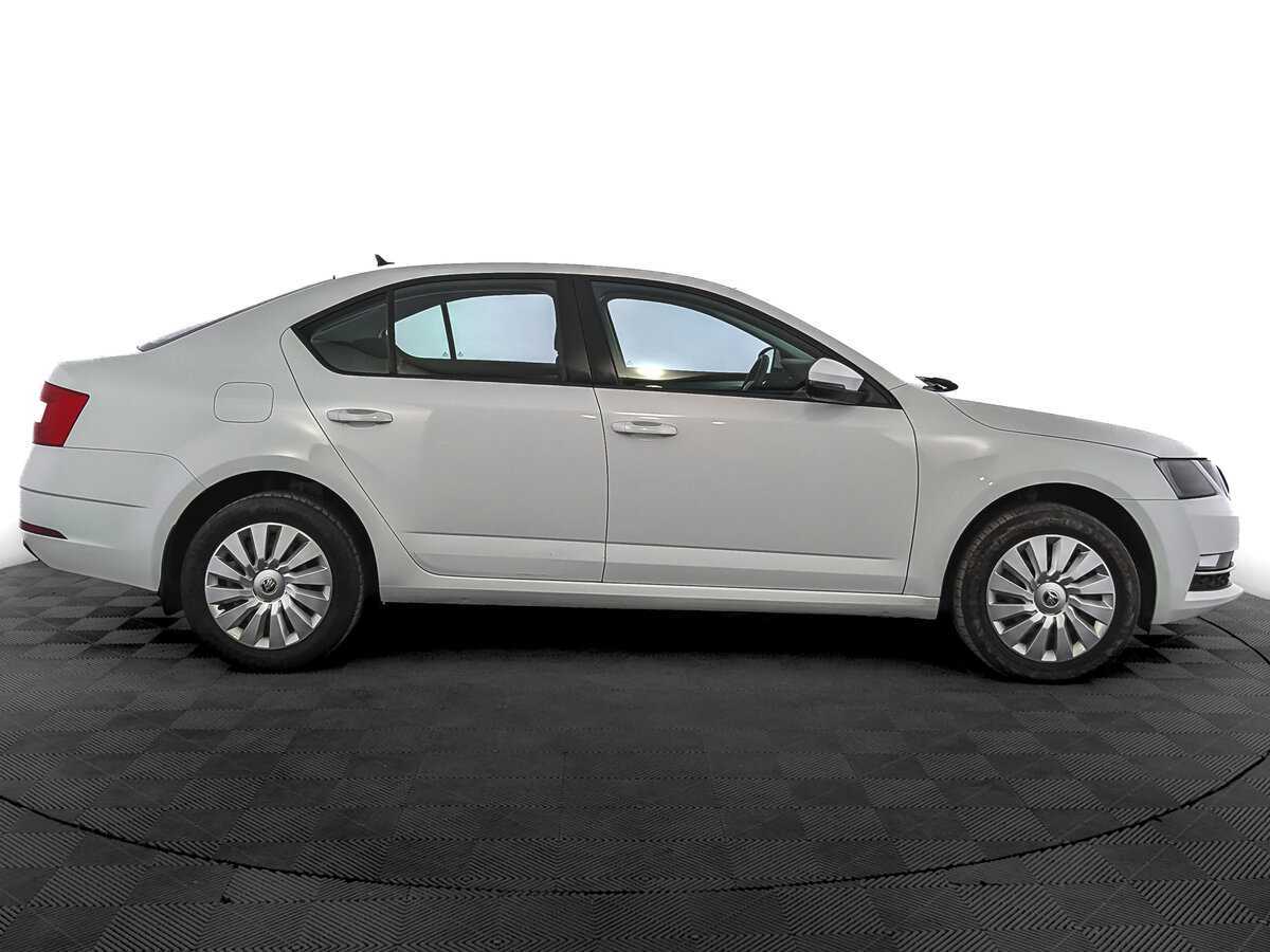 Купить Skoda Octavia с пробегом. Фото: #3