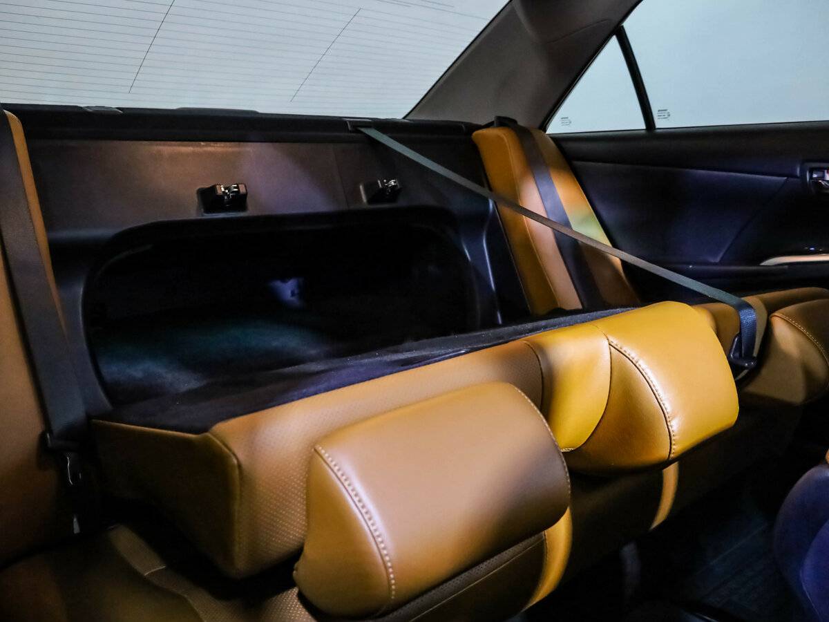 Купить Toyota Camry с пробегом. Фото: #24