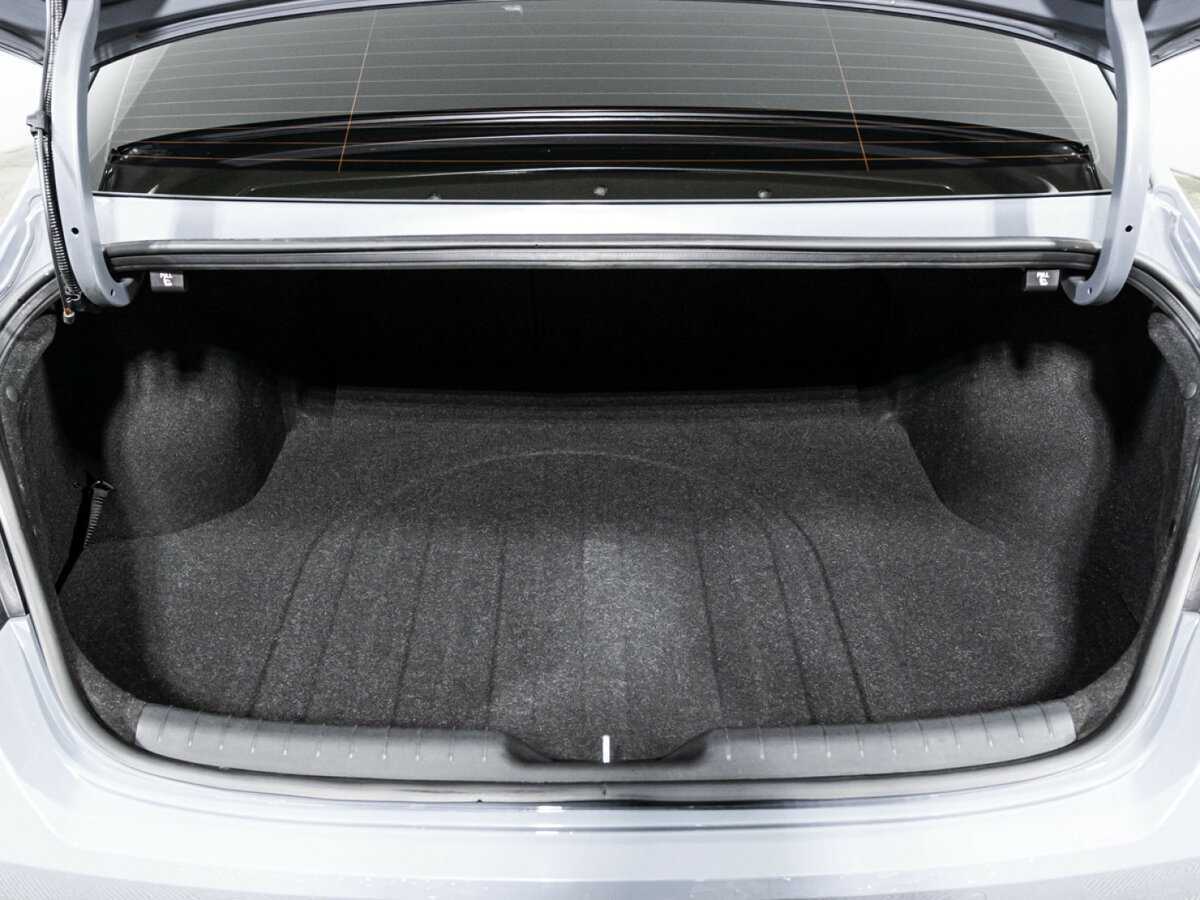 Купить Hyundai Elantra с пробегом. Фото: #13