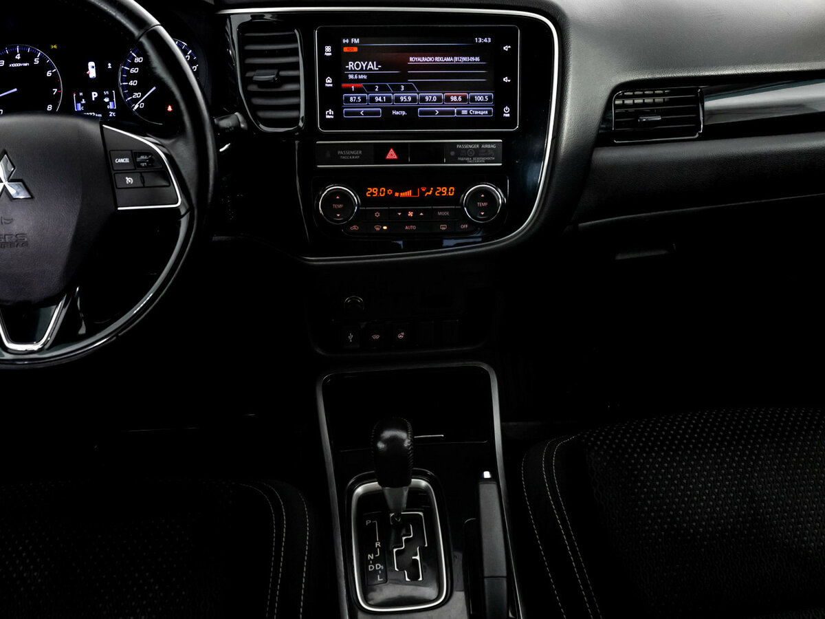 Купить Mitsubishi Outlander с пробегом. Фото: #10