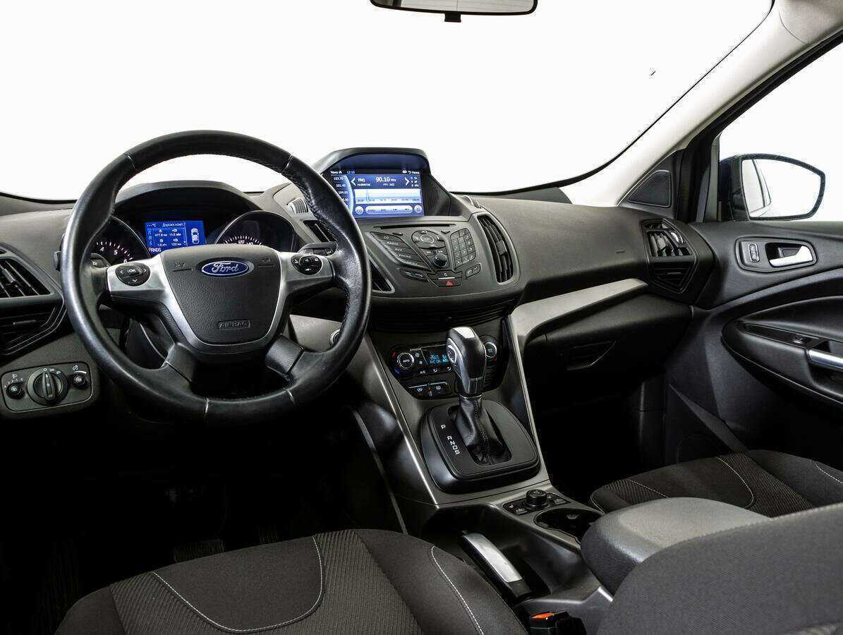 Купить Ford Kuga с пробегом. Фото: #9