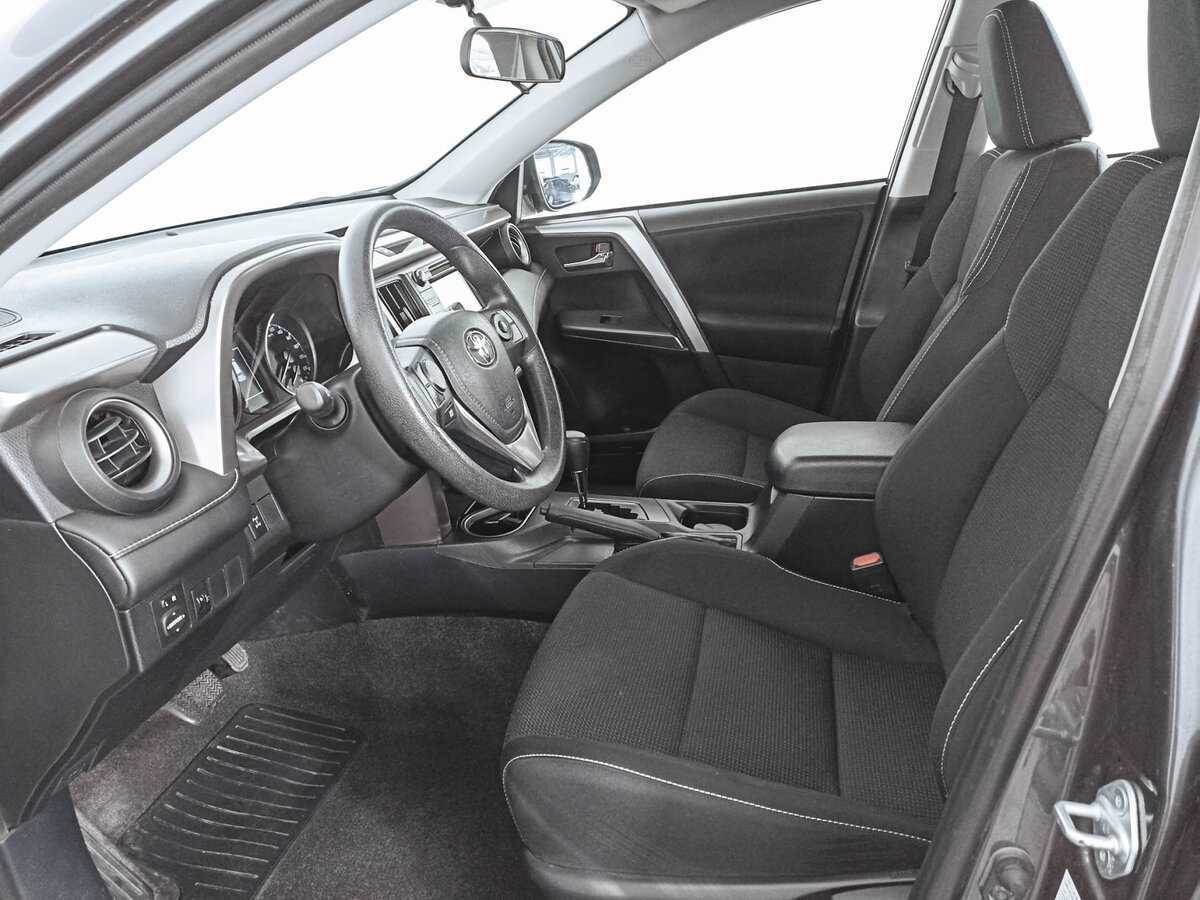 Купить Toyota RAV4 с пробегом. Фото: #14
