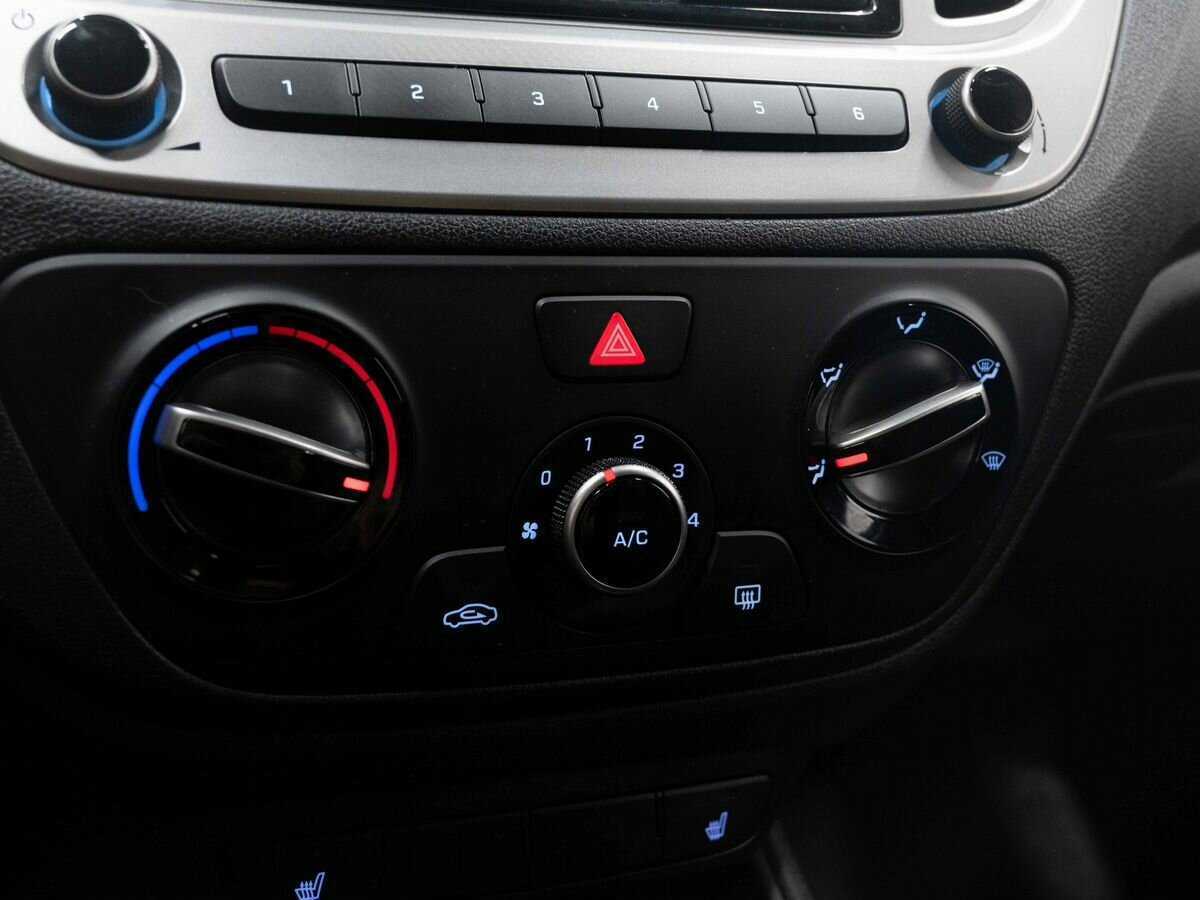 Купить Hyundai Solaris с пробегом. Фото: #21