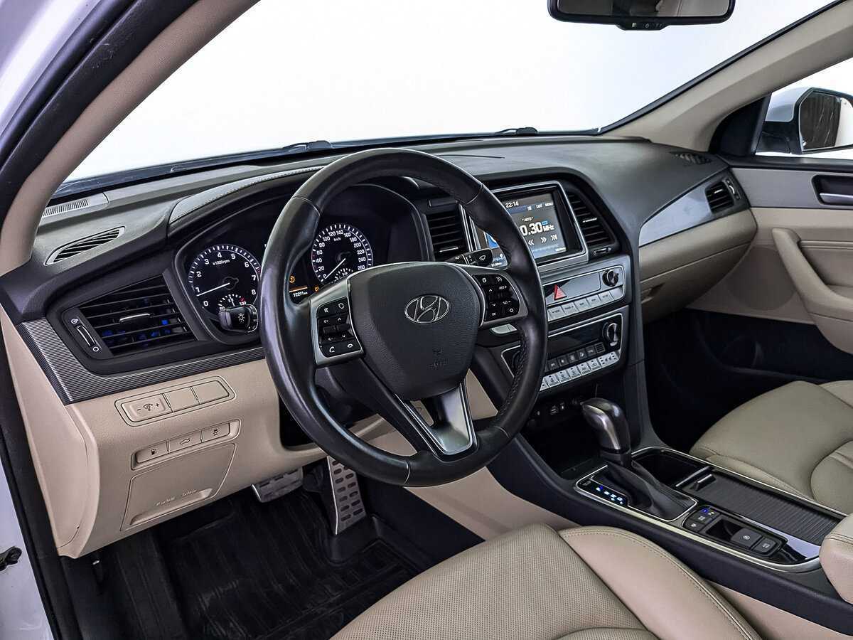 Купить Hyundai Sonata с пробегом. Фото: #14