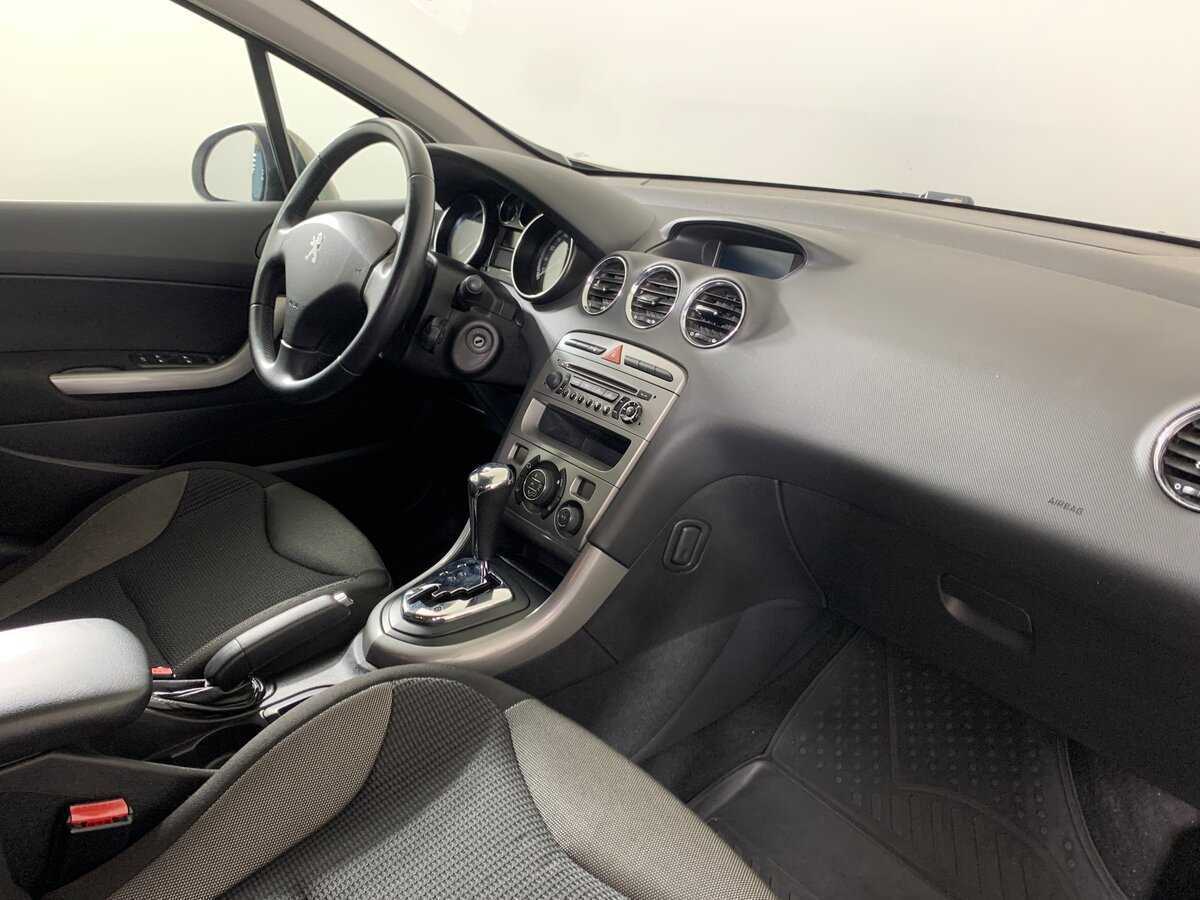 Купить Peugeot 308 с пробегом. Фото: #13