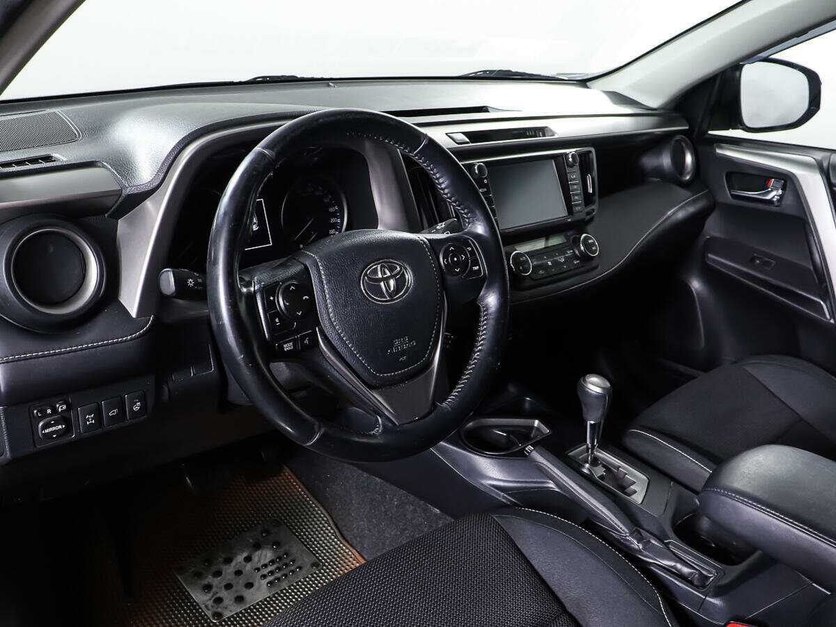 Купить Toyota RAV4 с пробегом. Фото: #14