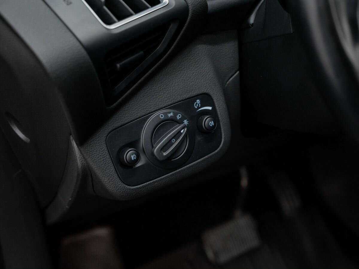 Купить Ford Kuga с пробегом. Фото: #21