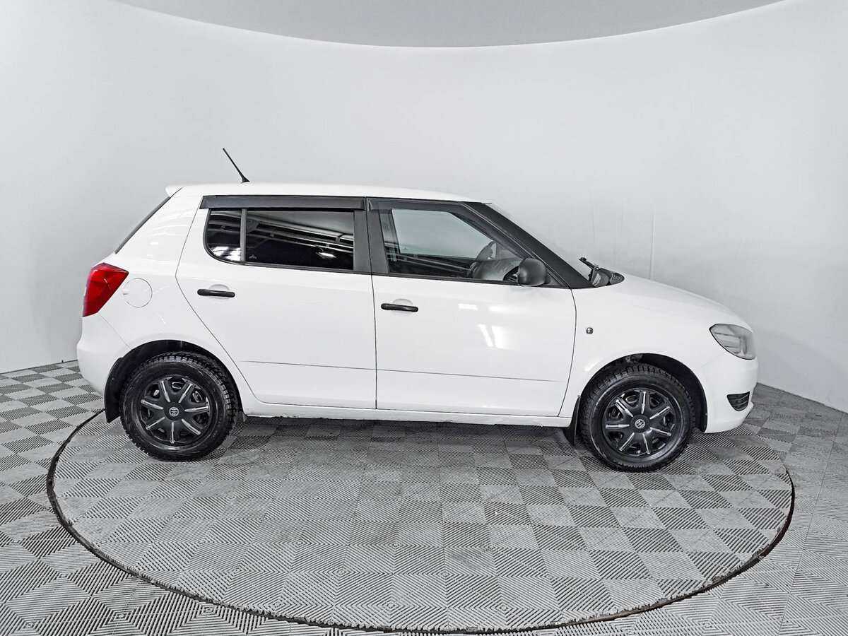 Купить Skoda Fabia с пробегом. Фото: #3