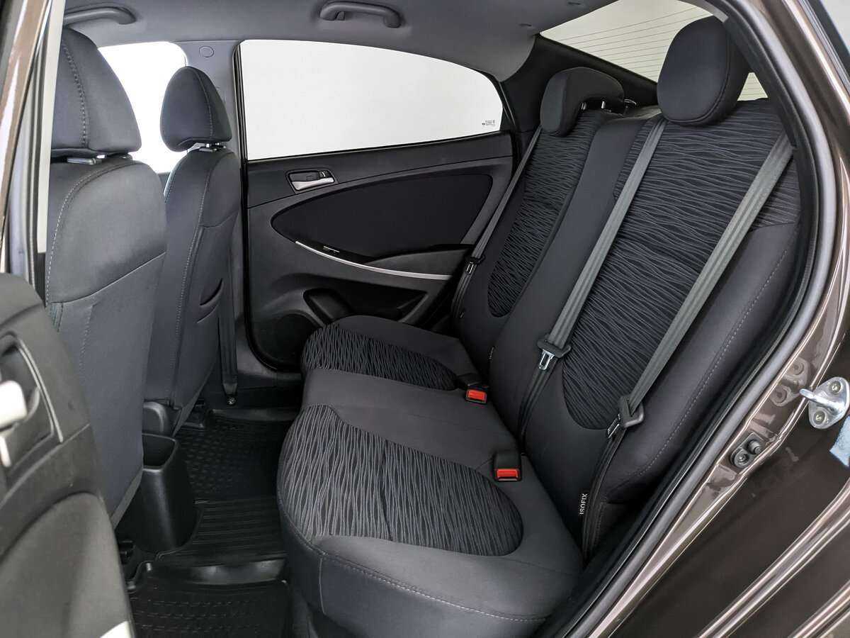 Купить Hyundai Solaris с пробегом. Фото: #12