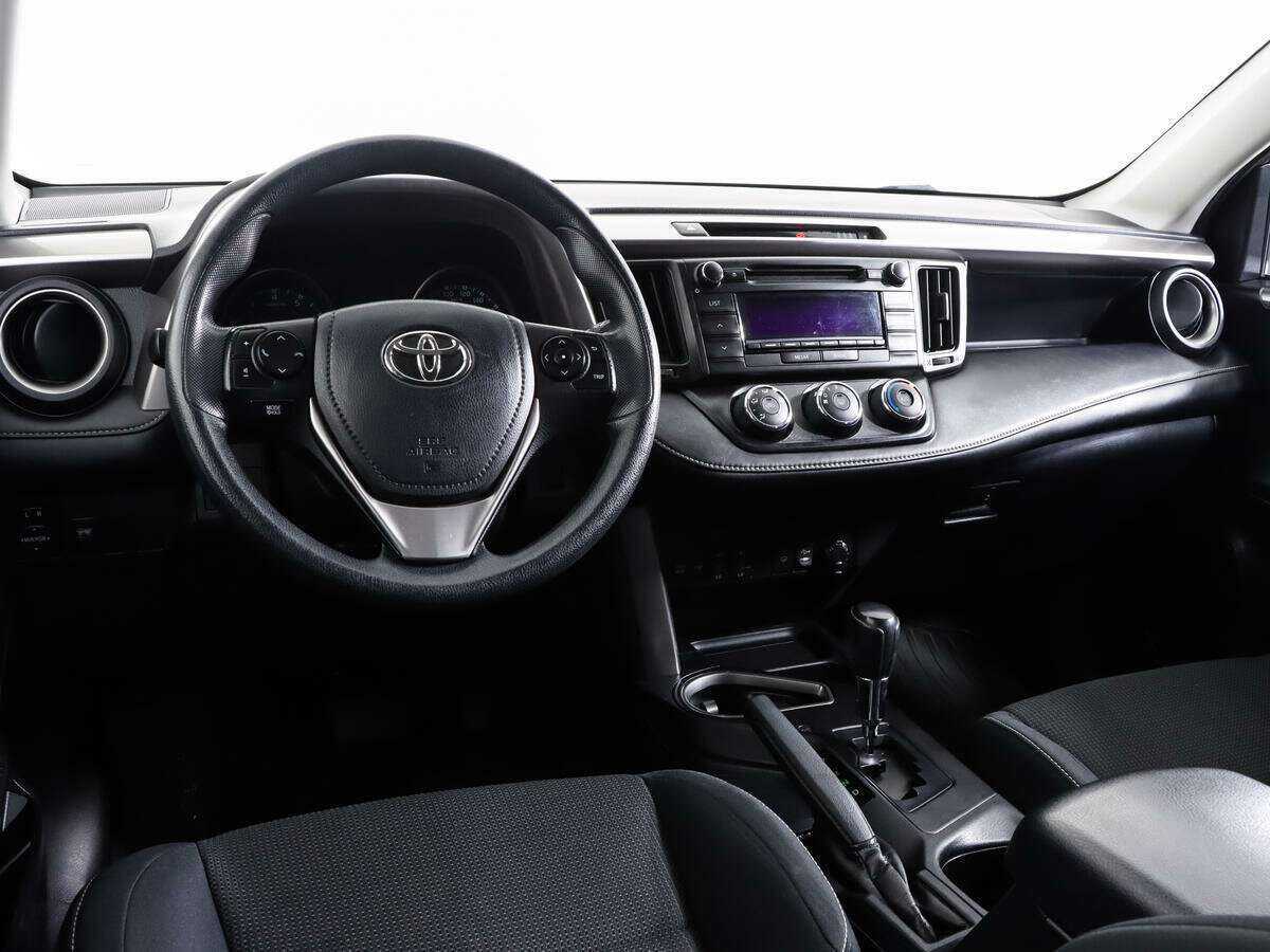 Купить Toyota RAV4 с пробегом. Фото: #10