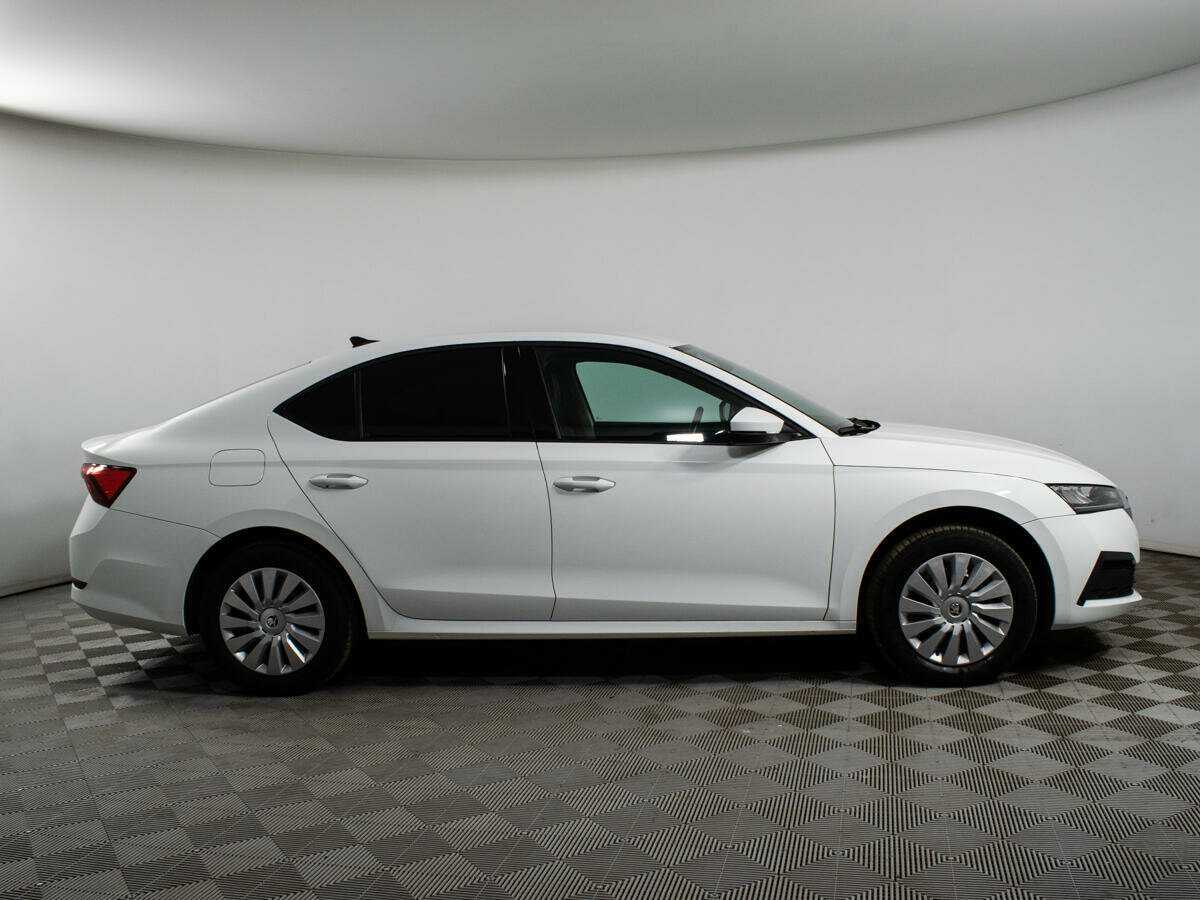 Купить Skoda Octavia с пробегом. Фото: #3