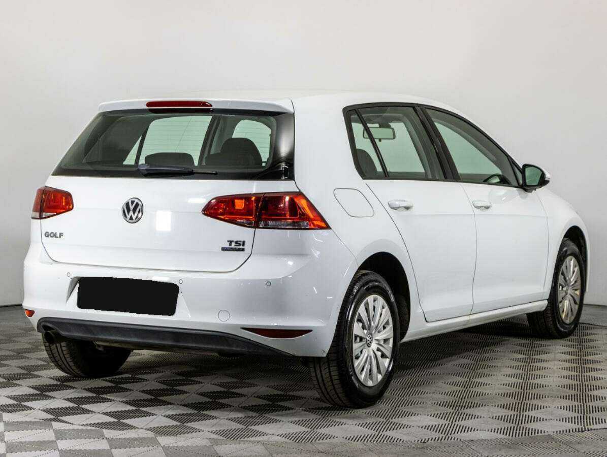 Купить Volkswagen Golf с пробегом. Фото: #3