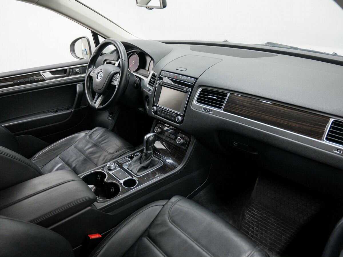 Купить Volkswagen Touareg с пробегом. Фото: #6