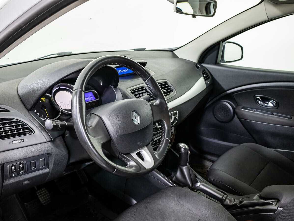 Купить Renault Fluence с пробегом. Фото: #10