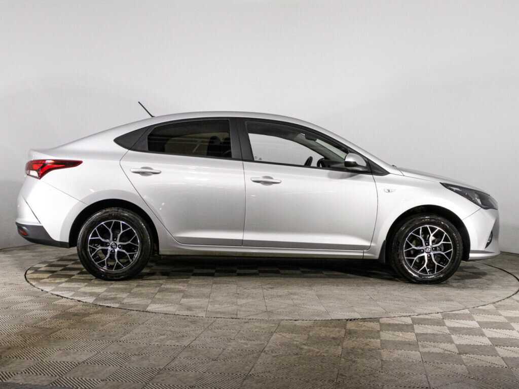 Купить Hyundai Solaris с пробегом. Фото: #3