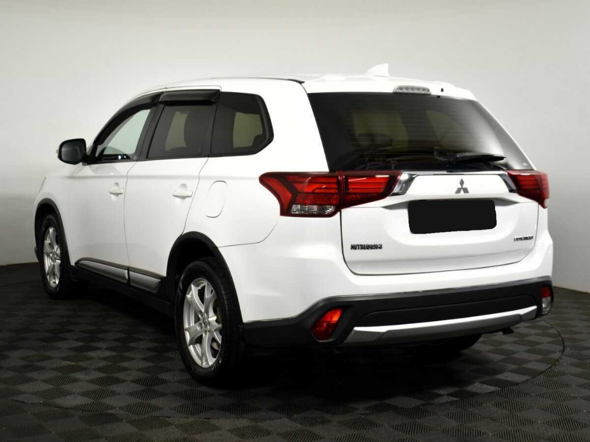 Купить Mitsubishi Outlander с пробегом. Фото: #5