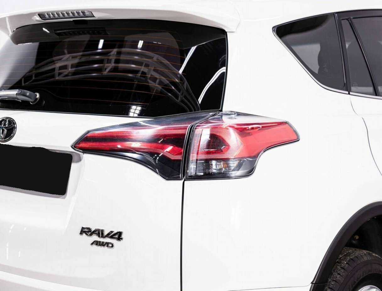 Купить Toyota RAV4 с пробегом. Фото: #27