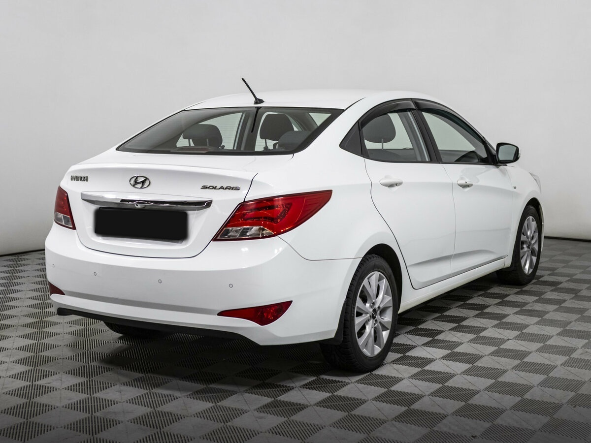 Купить Hyundai Solaris с пробегом. Фото: #4