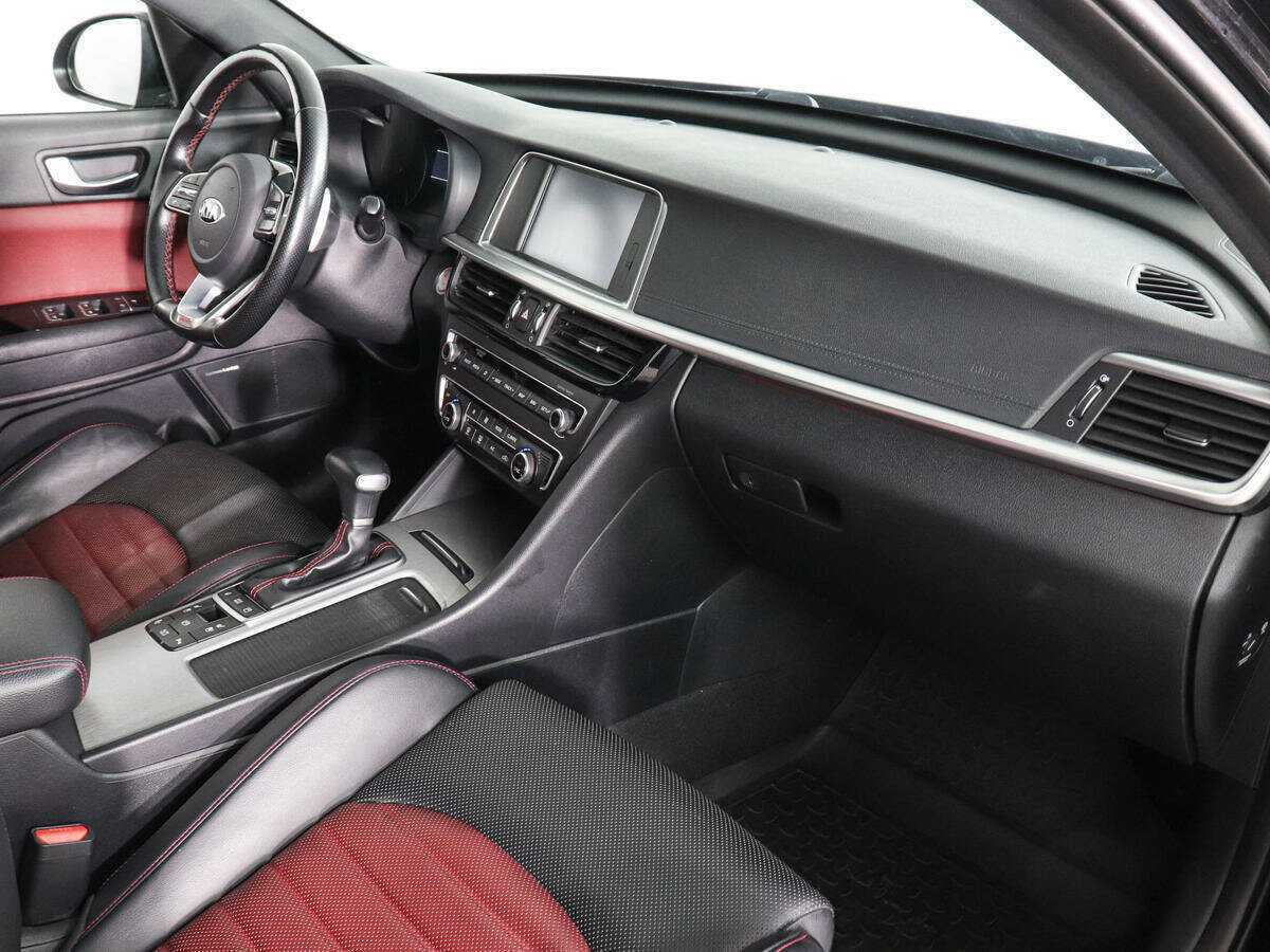 Купить Kia Optima с пробегом. Фото: #9