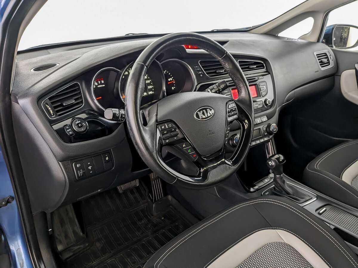 Купить Kia Ceed с пробегом. Фото: #13