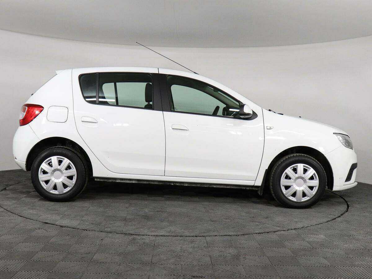 Купить Renault Sandero с пробегом. Фото: #3
