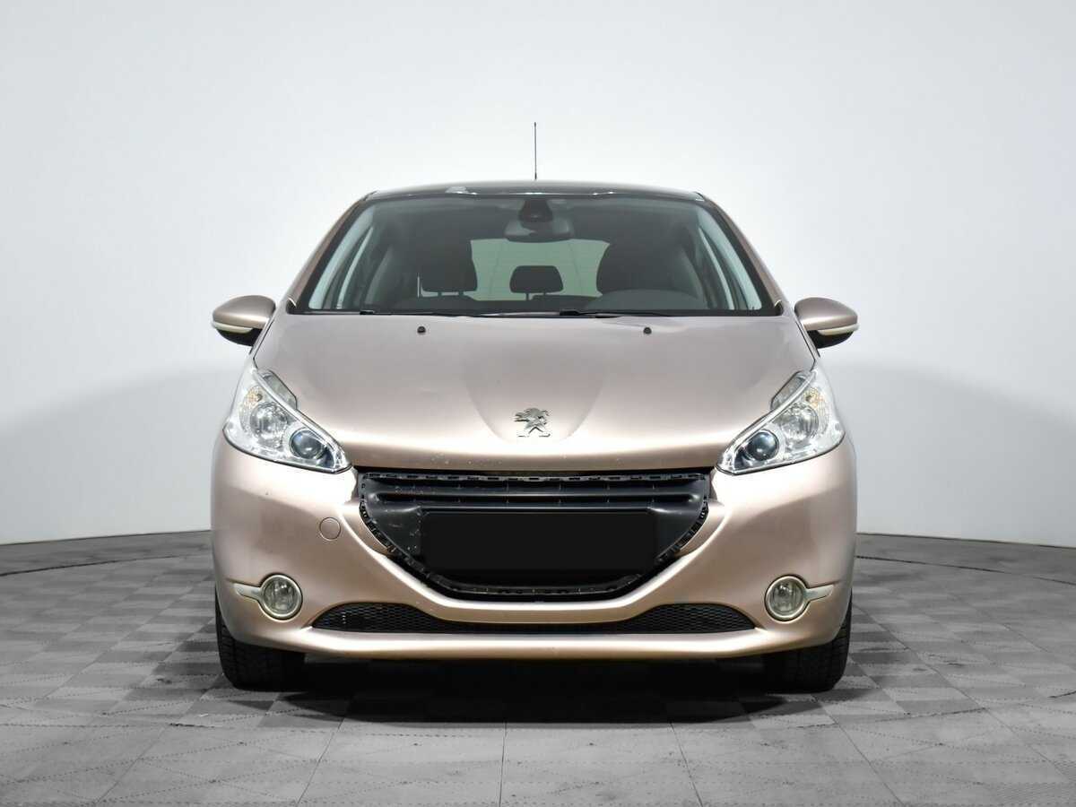 Купить Peugeot 208 с пробегом. Фото: #1